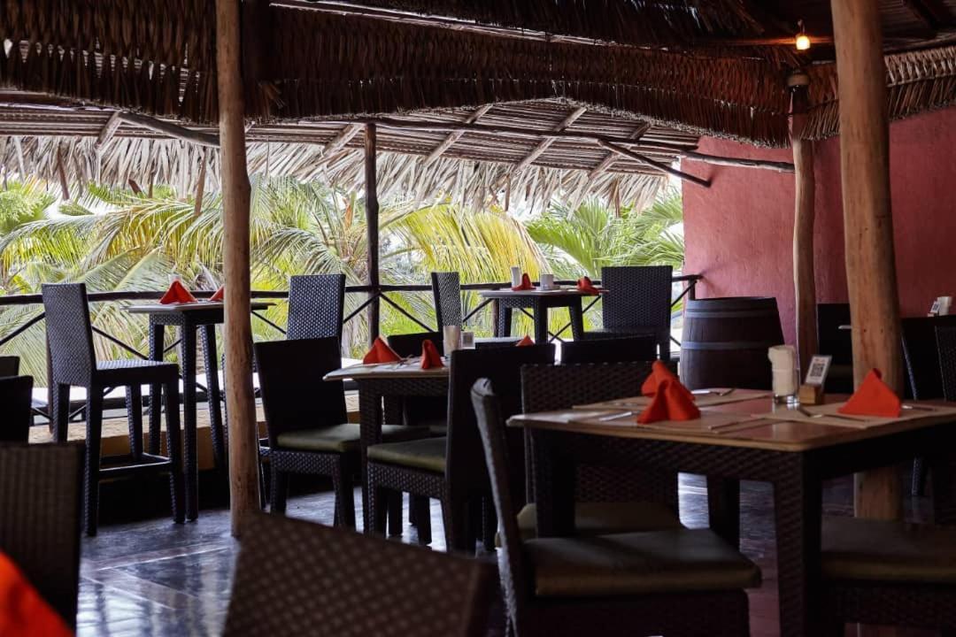 Eurobuilding Express Maiquetia Otel Dış mekan fotoğraf Restaurant at the resort