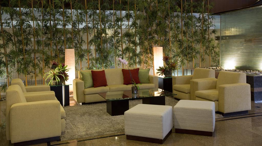 Eurobuilding Express Maiquetia Otel Dış mekan fotoğraf The lobby of the hotel